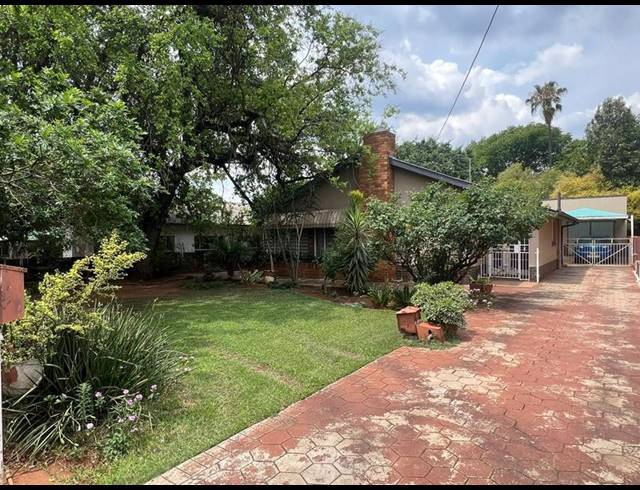 3 BEDROOM HOUSE FOR SALE IN VILLIERIA